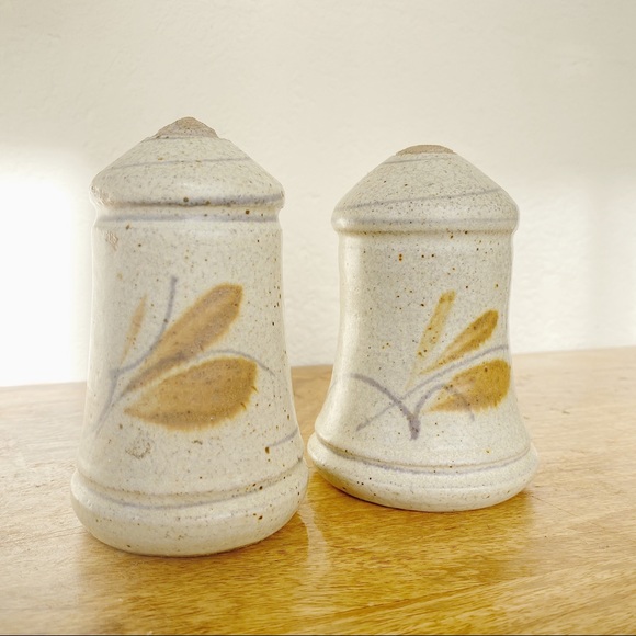 VINTAGE HANDMADE STUDIO POTTERY S + P SHAKER - Picture 5 of 5